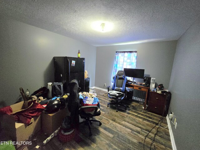 855 N Ridgecrest Rd, Luttrell, TN 37779 - office area featuring wood-type flooring and a textured ceiling