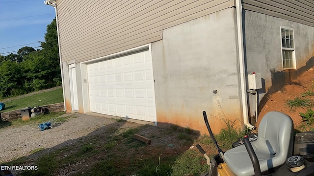 855 N Ridgecrest Rd, Luttrell, TN 37779 - garage with gravel driveway