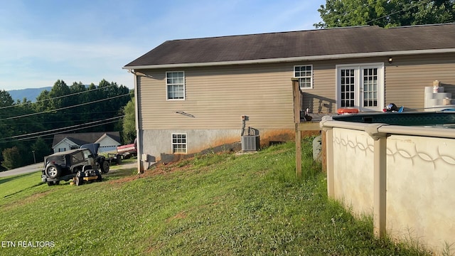 855 N Ridgecrest Rd, Luttrell, TN 37779 - rear view of property with a yard and an outdoor pool