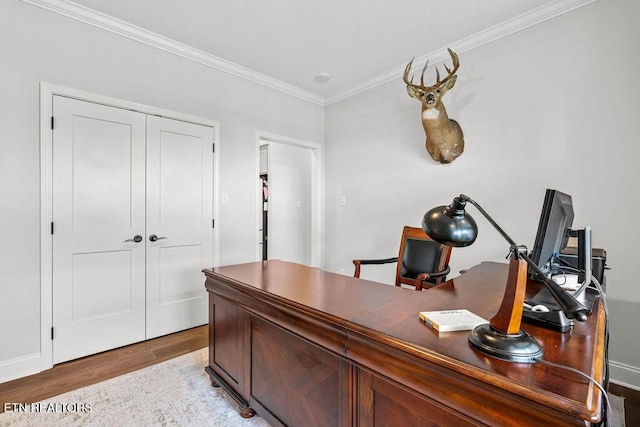 140 Walelu Trl, Vonore, TN 37885 - office space with light wood-style flooring and crown molding