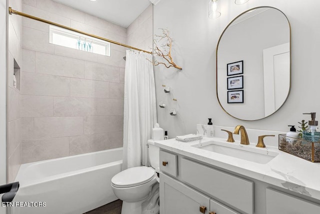 140 Walelu Trl, Vonore, TN 37885 - bathroom featuring vanity and shower / bath combination with curtain