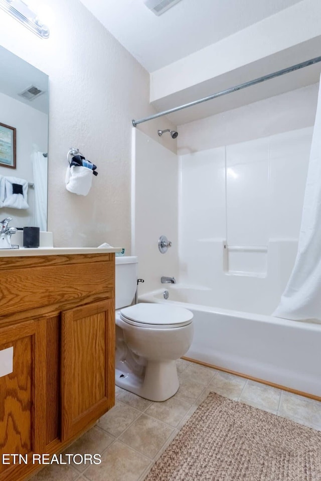 541 Johnson Ln Unit 2, Gatlinburg, TN 37738 - bathroom featuring shower / tub combo, vanity, and tile patterned floors