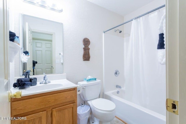 541 Johnson Ln Unit 2, Gatlinburg, TN 37738 - bathroom featuring vanity and shower / bath combo