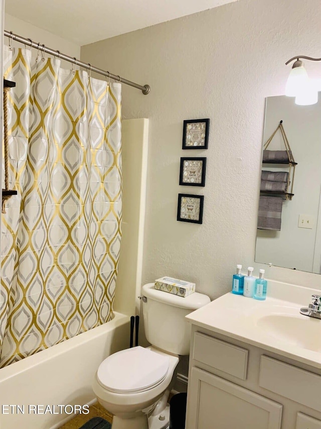520 Proffitt Rd Unit 1, Gatlinburg, TN 37738 - bathroom with vanity, shower / tub combo, and a textured wall