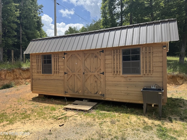 229 Ridge Top Cir, Sunbright, TN 37872 - view of shed
