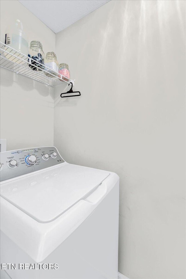 4802 Beverly Field Way, Knoxville, TN 37918 - laundry area featuring washer / clothes dryer