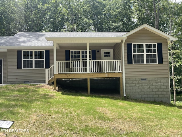 1112 Whispering Pine Ln, Jamestown, TN 38556 - ranch-style home with crawl space, a front lawn, a porch, and roof with shingles
