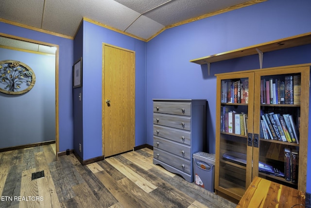 1872 Mitchell Farm Rd, Sevierville, TN 37876 - office area with wood finished floors and vaulted ceiling