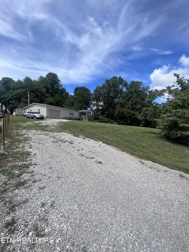 142 Lone Holly Ln, New Tazewell, TN 37825 - view of dirt / gravel driveway