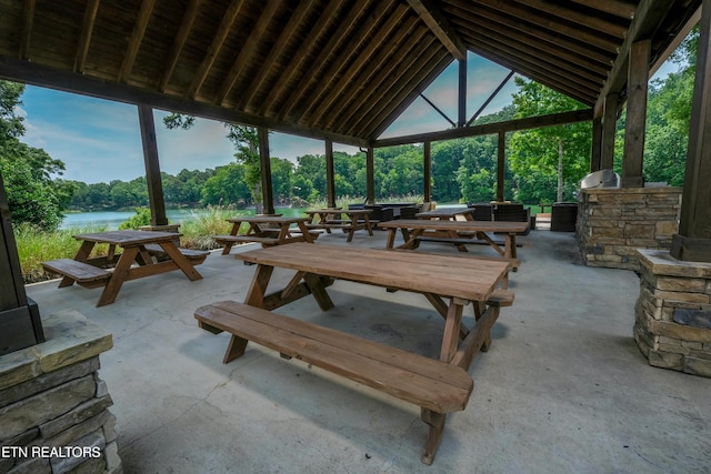 Sunset Harbor Dr, Dandridge, TN 37725