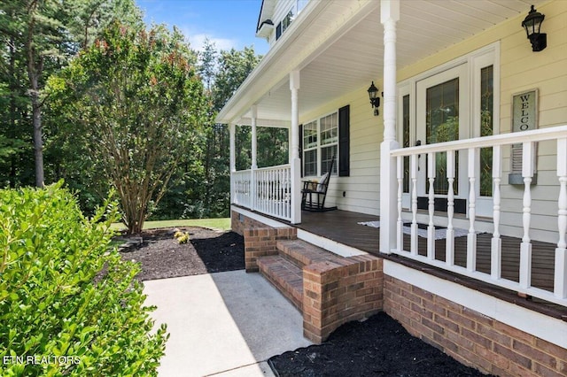 440 Indian Hills Rd, Oneida, TN 37841 - view of porch