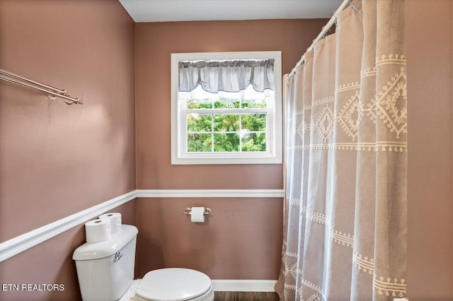 440 Indian Hills Rd, Oneida, TN 37841 - full bathroom featuring toilet and curtained shower