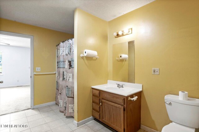 546 Park Rd, Caryville, TN 37714 - full bathroom featuring vanity, tile patterned floors, a shower with curtain, and a textured ceiling