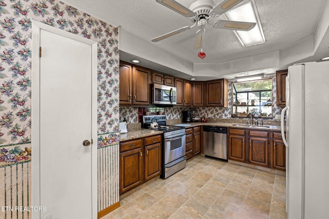 245 Creekwood Dr, Madisonville, TN 37354 - photo 13