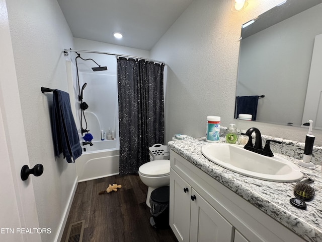 1353 Roy Owens Rd, Jamestown, TN 38556 - full bath featuring vanity, wood finished floors, and shower / bath combo with shower curtain
