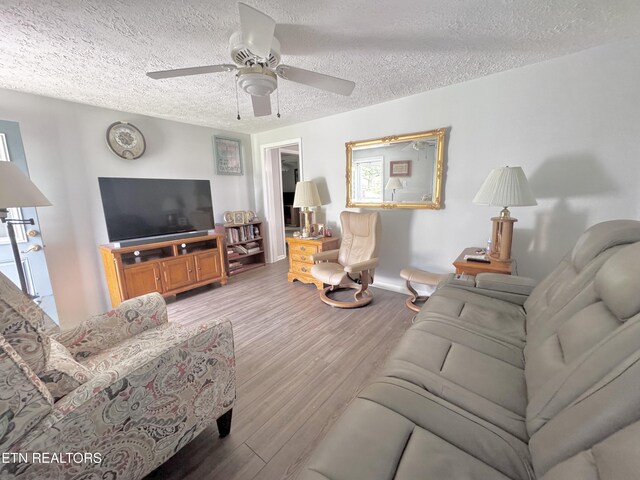 6640 Kern Rd, Knoxville, TN 37918 - photo 11