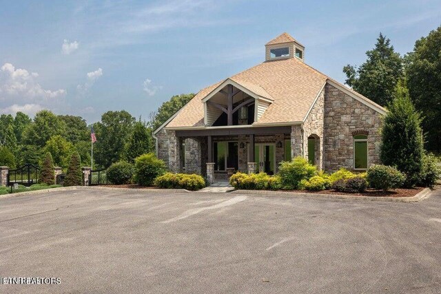 438 Lake Harbor Dr, Spring City, TN 37381