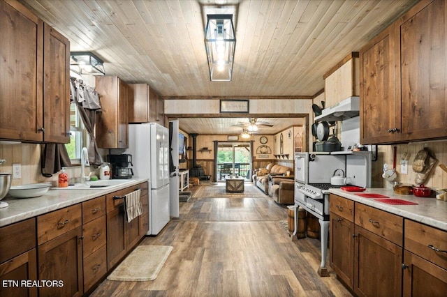 203 Wagon Ln, Speedwell, TN 37870 - photo 10