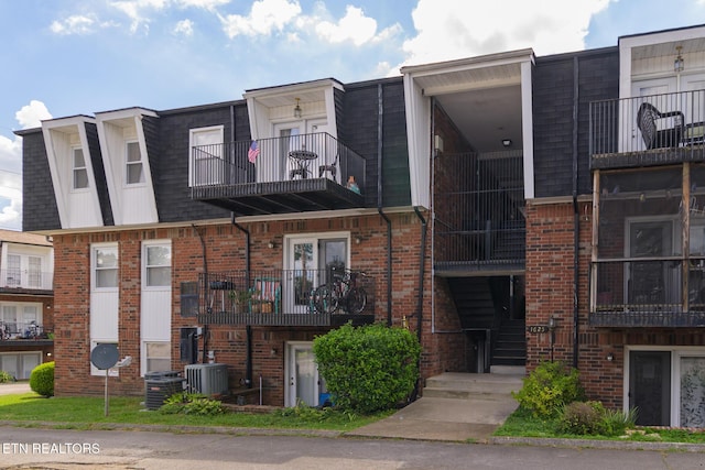 1625 Woodrow Dr Unit 409, Knoxville, TN 37918 - photo 2