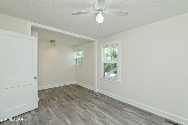 4907 Oakview Rd, Knoxville, TN 37918 - photo 21