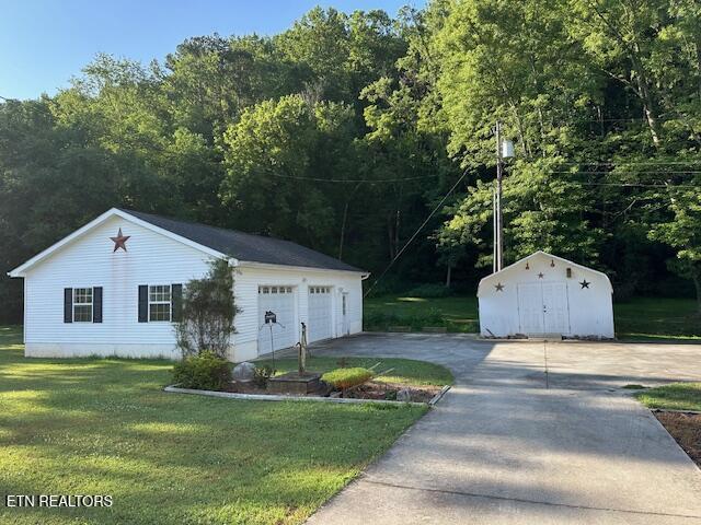 6894 Dr Thomas Walker Rd, Rose Hill, VA 24281 - photo 2
