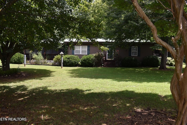 111 Chestnut Cir, Lafollette, TN 37766 - photo 2