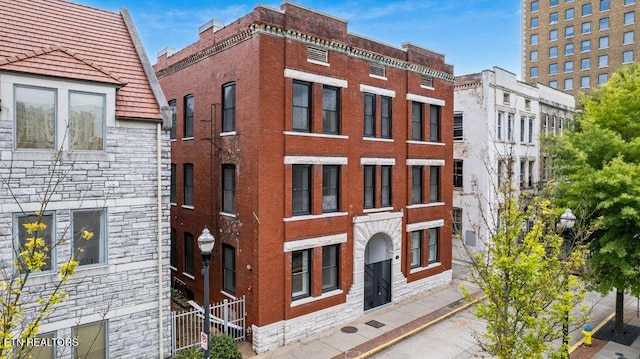 713 Market St, Knoxville, TN 37902 - photo 2
