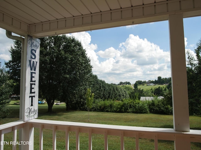 128 Woods Dr, Sweetwater, TN 37874 - photo 5