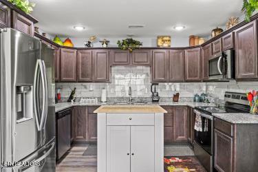 1803 Calderwood Hwy, Maryville, TN 37801 - photo 16