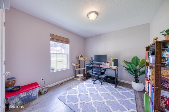 524 NE Midlake Dr, Knoxville, TN 37918 - photo 13