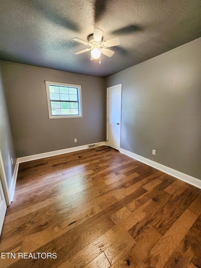 204 Donna Ln, Lafollette, TN 37766 - photo 15