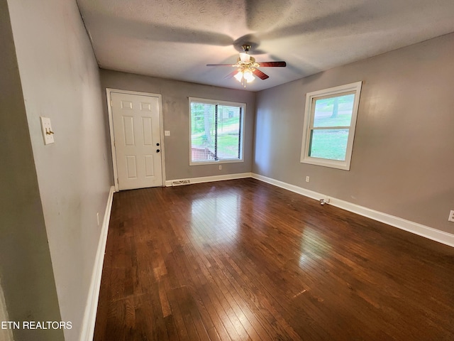 204 Donna Ln, Lafollette, TN 37766 - photo 4