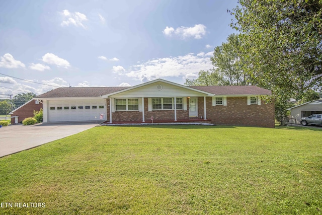 303 Sanford Ave, Clinton, TN 37716 - photo 1