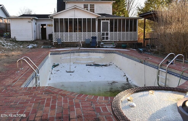 915 Lothbury Ave, Middlesboro, KY 40965 - photo 15