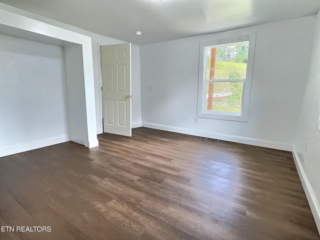 608 E Walden St, Lafollette, TN 37766 - photo 11