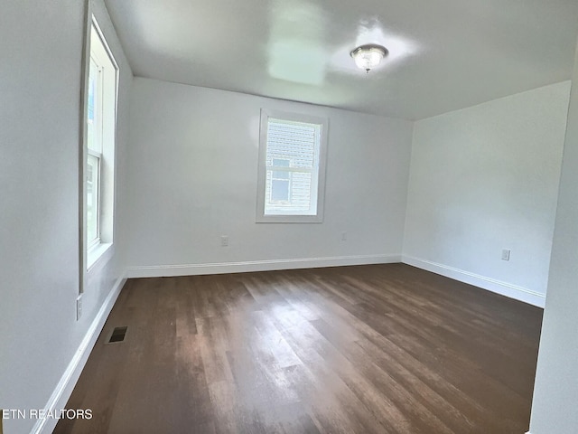 608 E Walden St, Lafollette, TN 37766 - photo 12