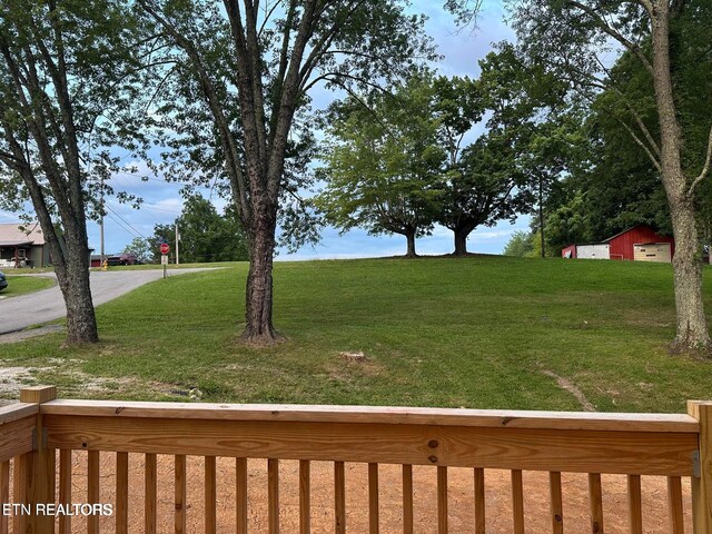 901 Kyle St, Lafollette, TN 37766 - photo 16