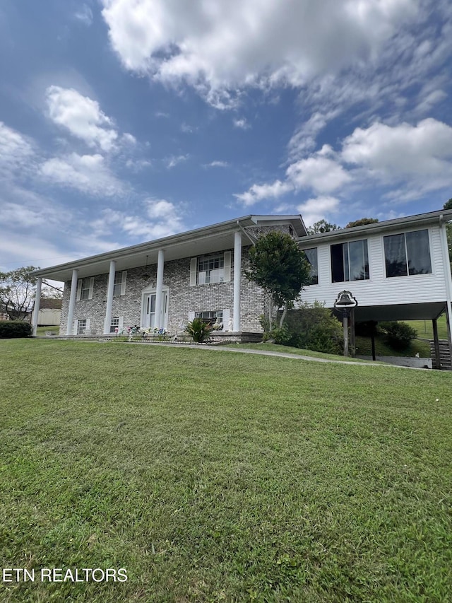1719 Boone Cir, Tazewell, TN 37879 - photo 1