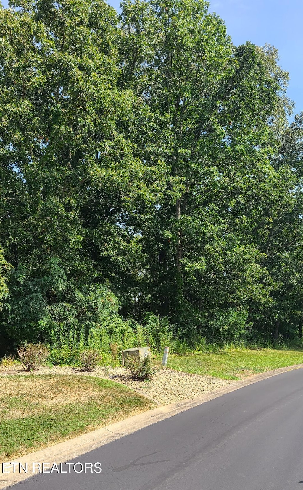 400 Catoosa Ln, Loudon, TN 37774 - photo 1