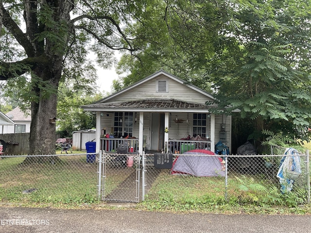 804 NW Virginia Ave, Harriman, TN 37748 - photo 1