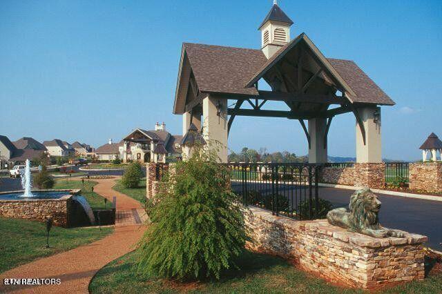 480 Marsh Hawk Dr, Vonore, TN 37885 - photo 10