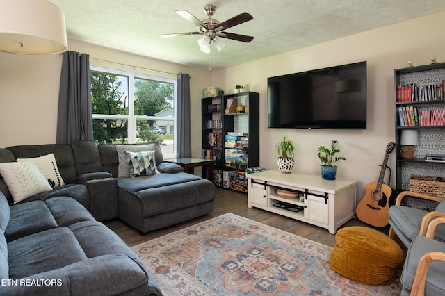 7712 S Whispering Oak Cir, Powell, TN 37849 - photo 2