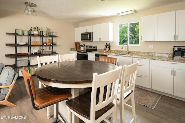 7712 S Whispering Oak Cir, Powell, TN 37849 - photo 5