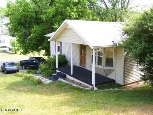 463 College Hill Rd, Lafollette, TN 37766 - photo 1