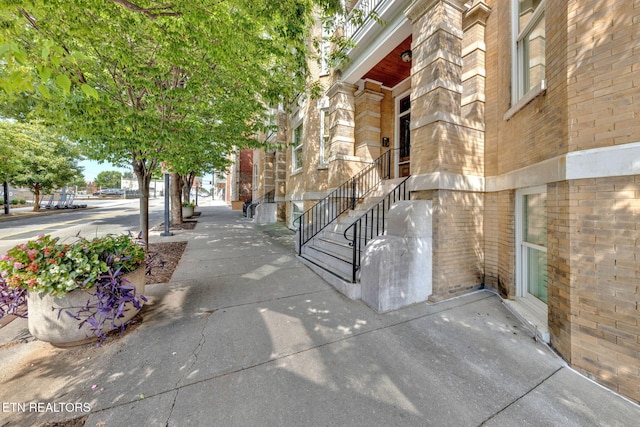207 W Church Ave Unit 202, Knoxville, TN 37902 - photo 2