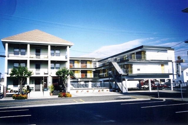 view of building exterior