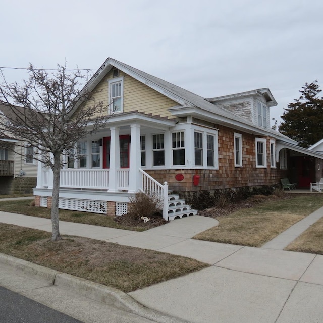 view of front of house featuring a porch