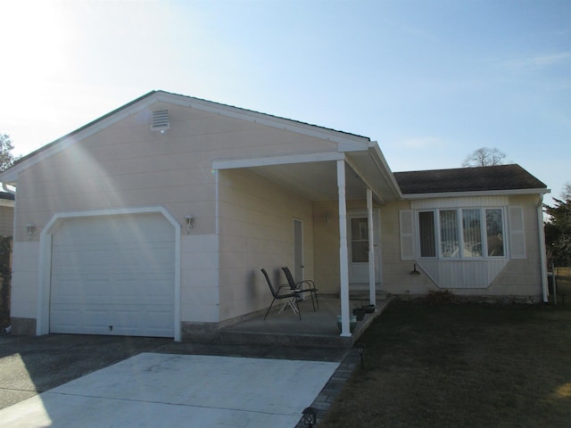 view of front facade with a garage