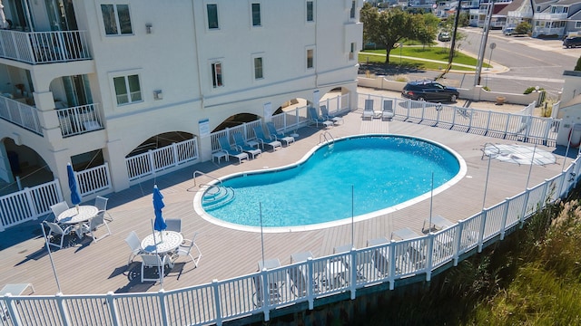 pool with fence