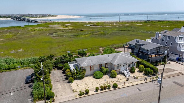 585 7th St, Avalon, NJ 08202 - aerial view of property and surrounding area with a nearby body of water